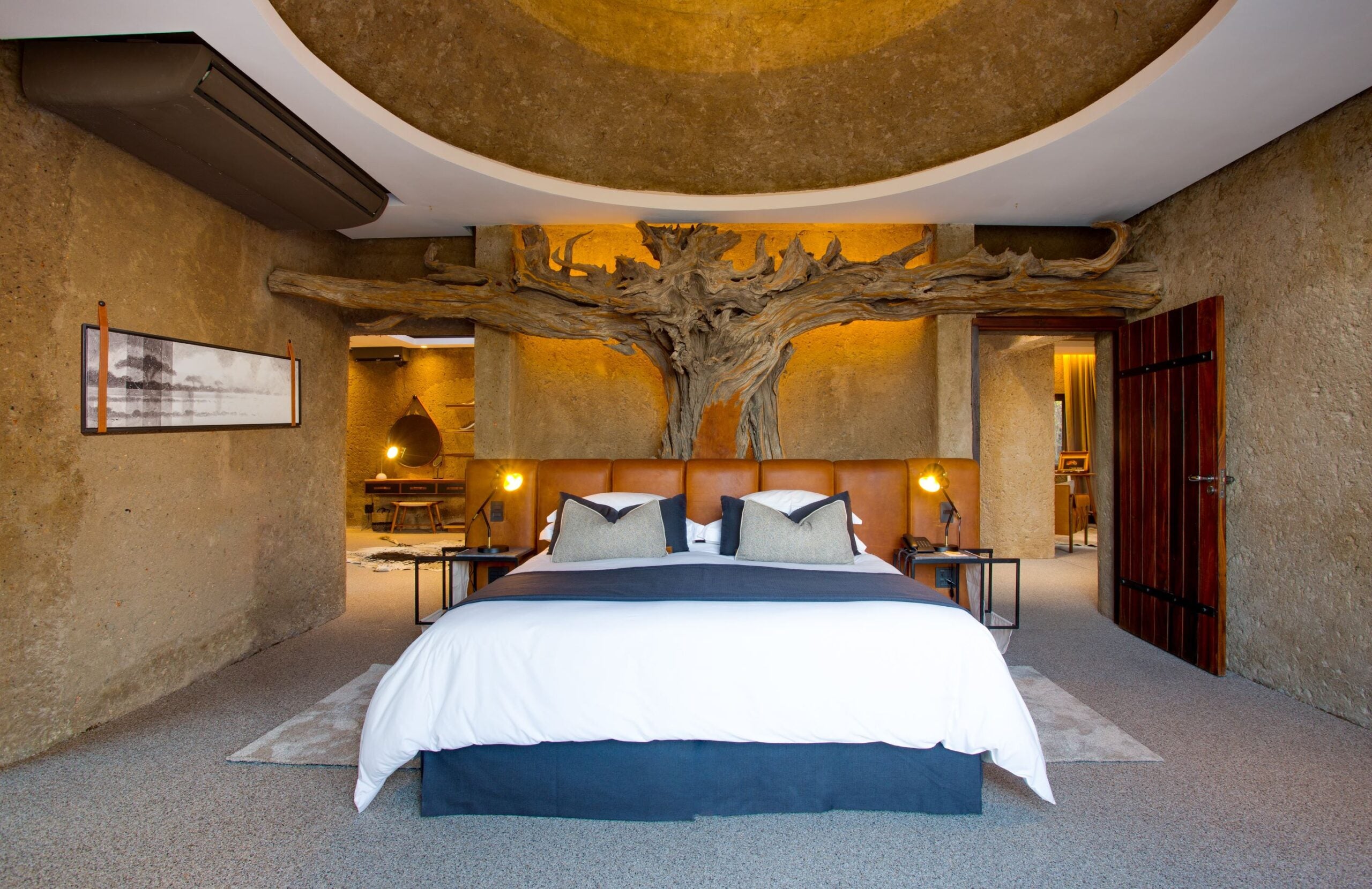 sabi sabi earth lodge amber villa master bedroom 