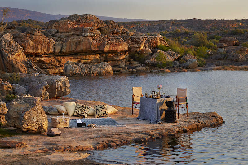 lakeside dining in cederberg mountains