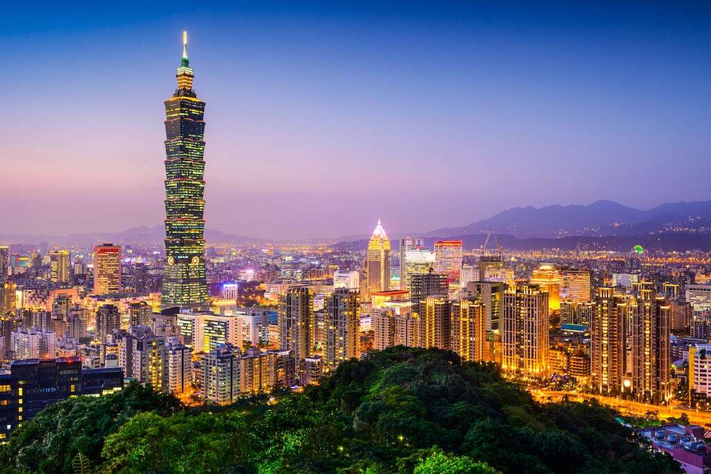 Taipai skyline at dusk