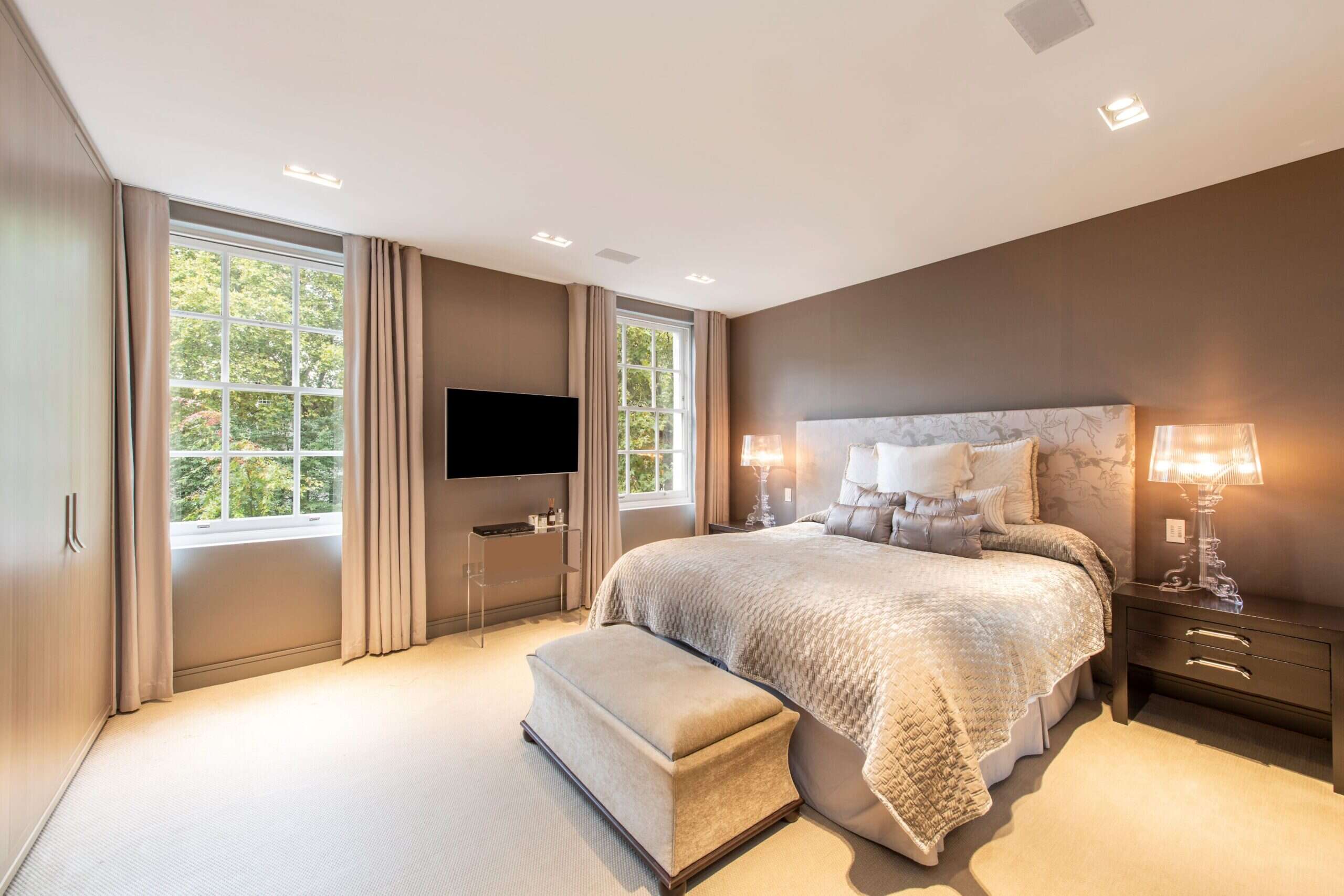 Knightsbridge property master bedroom