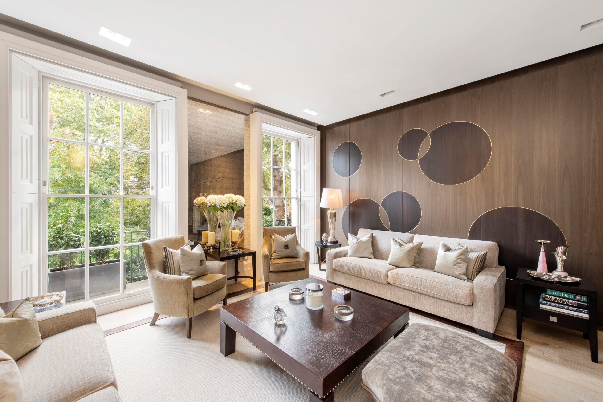 Knightsbridge property living room