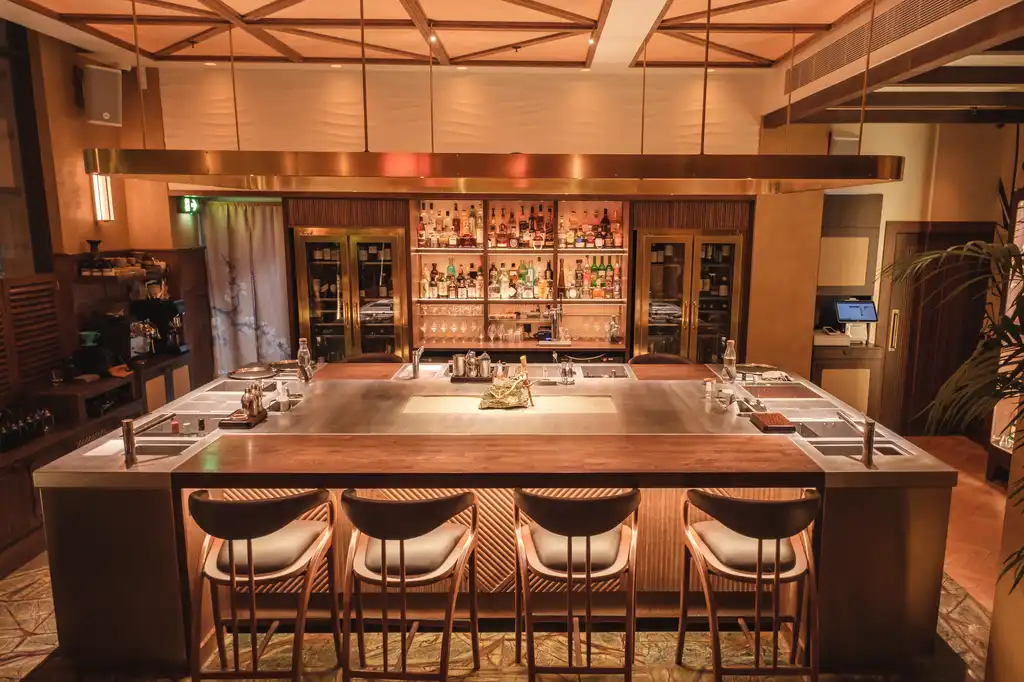 The bar at Kwant