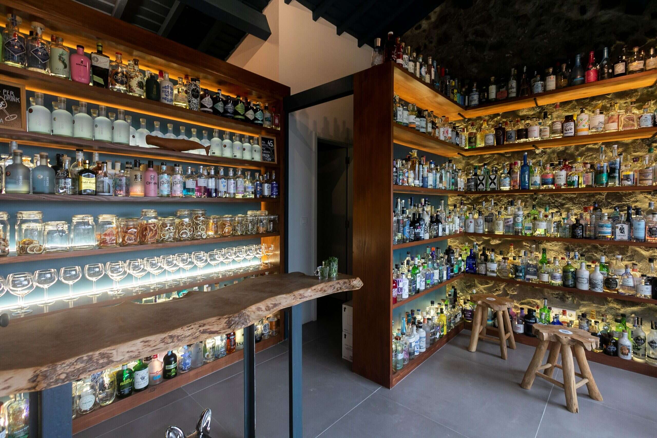 Azores hotel gin library