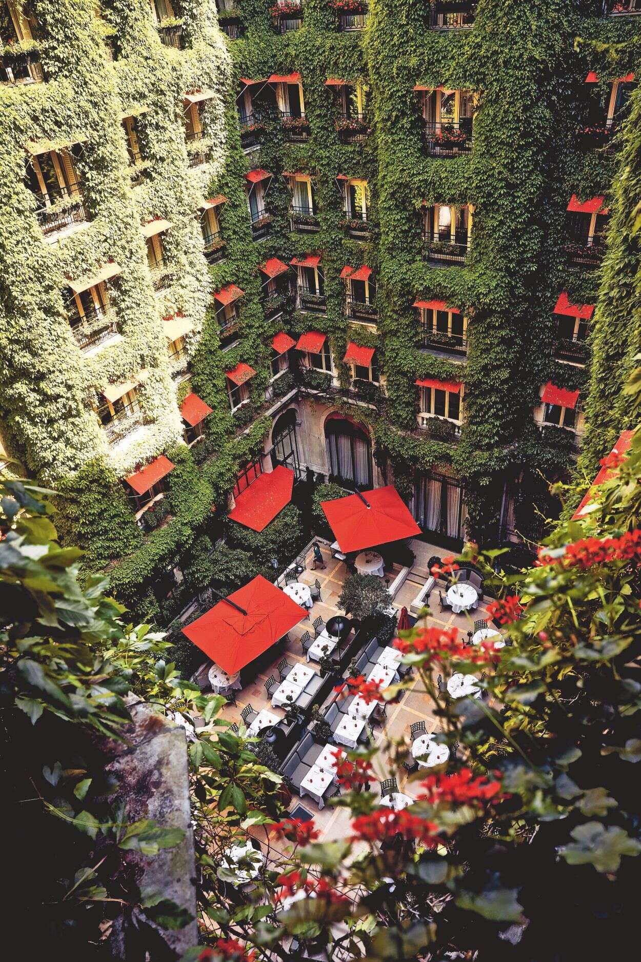 Plaza Athénée courtyard