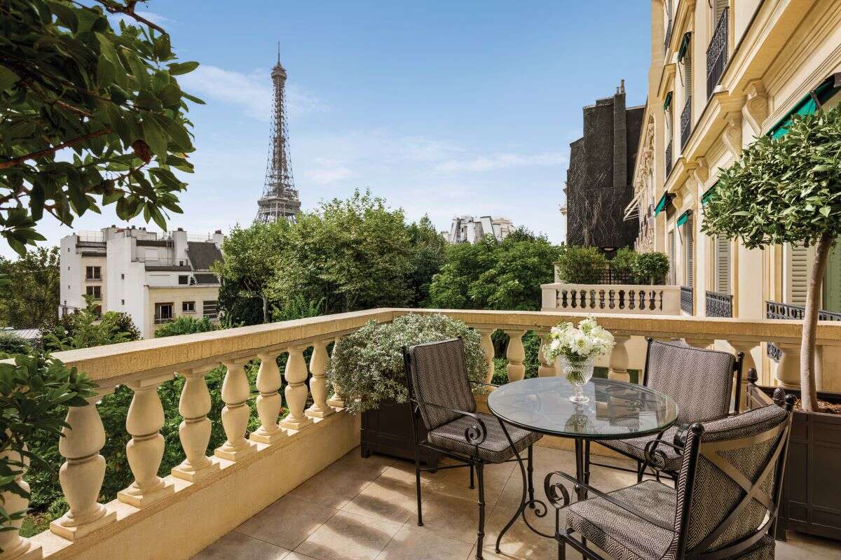 Shangri-La Paris terrace 