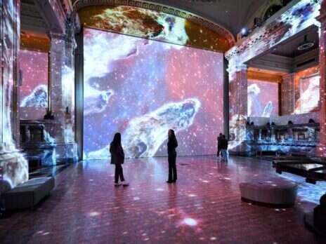 NYC’s Hall des Lumières Brings Back Immersive Space Exhibition