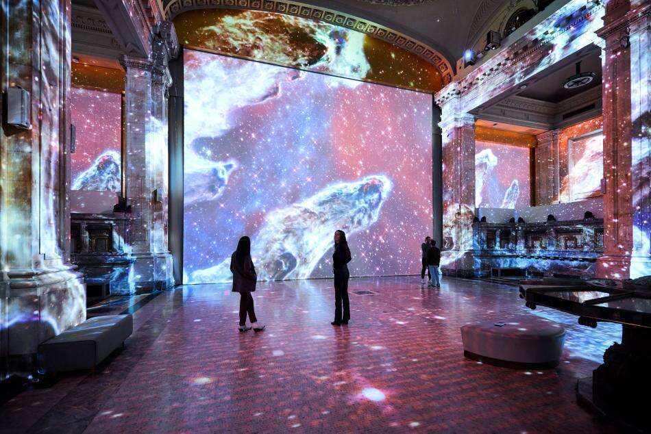 Hall des lumieres nyc space exhibition