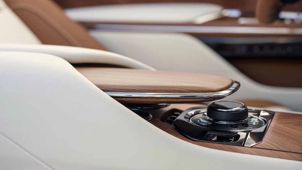 Wood detailing inside Rolls-Royce