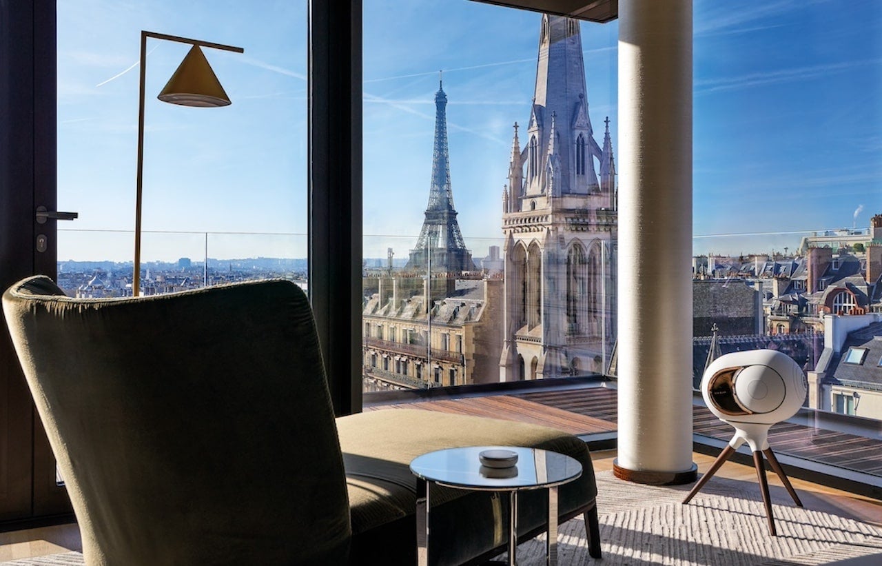 Inside the Most Exclusive Hotel Suites in Paris