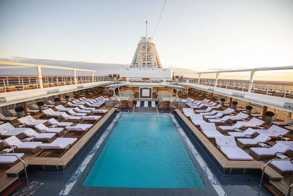 seven seas splendor world cruise swimming pool 