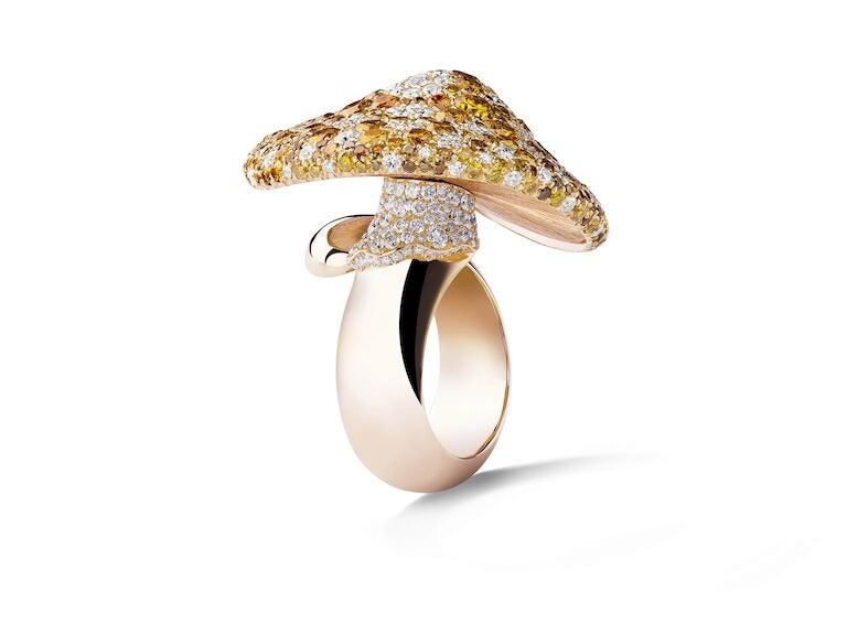 Chopard Mushroom-shaped ring red carpet collection cannes