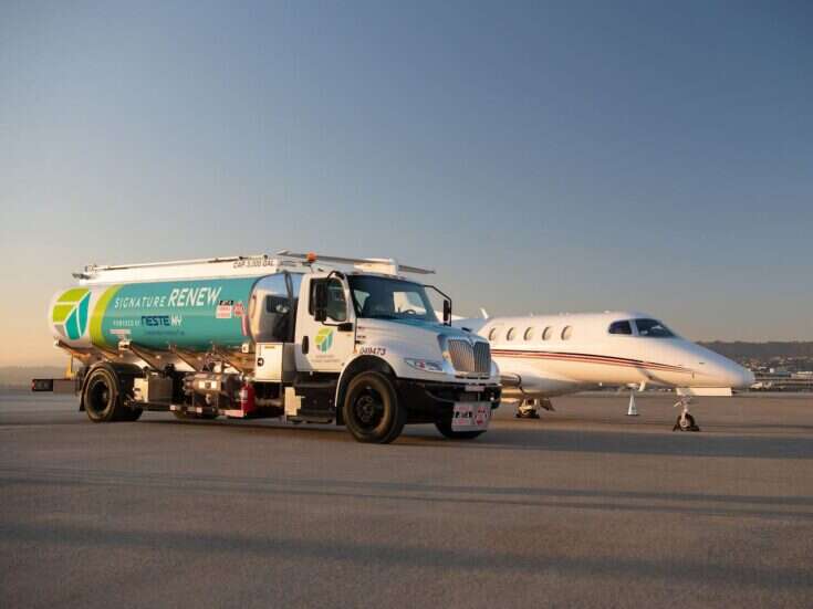 Photo of Signature Aviation Brings 100% Blended SAF to LAX