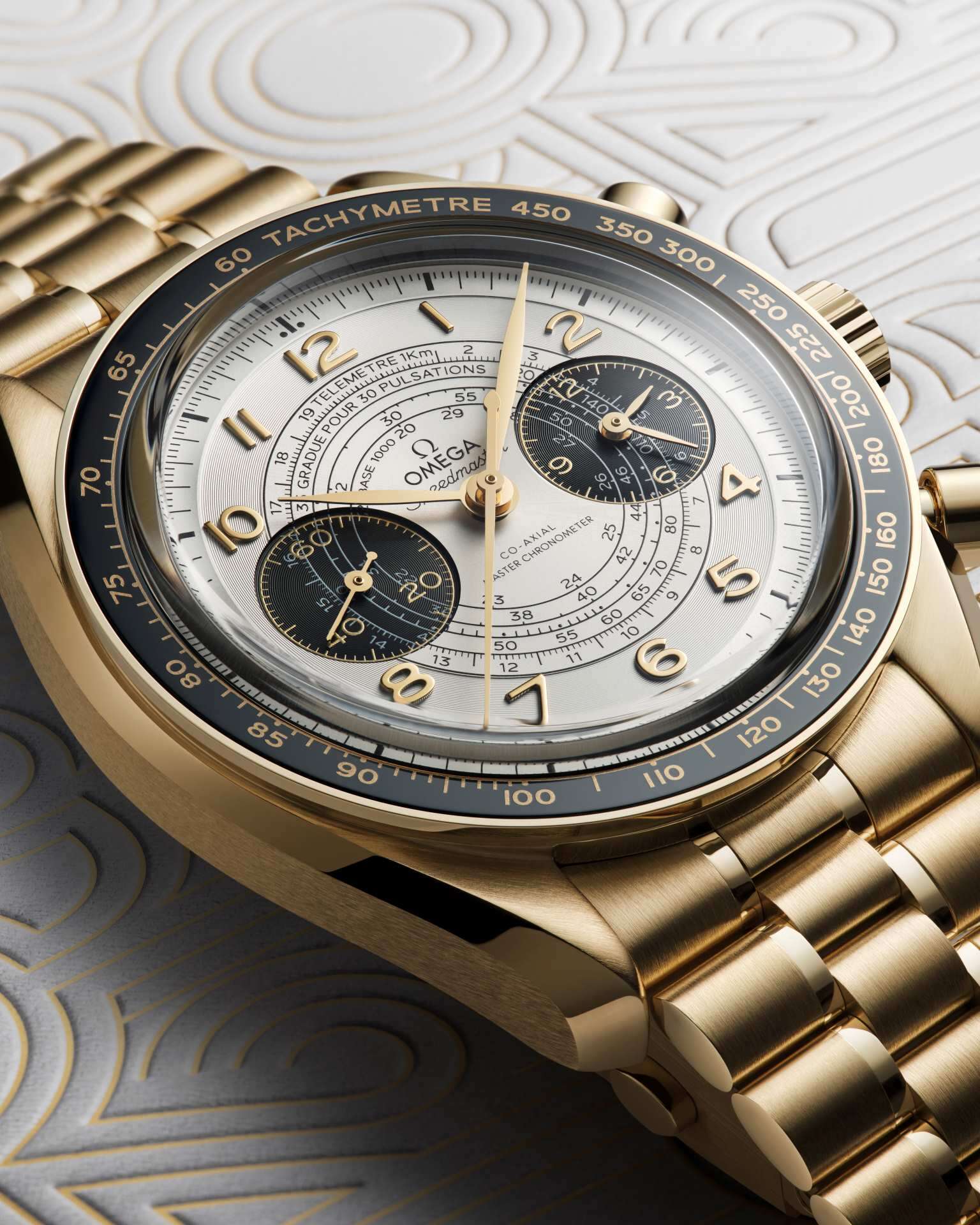 Omega Speedmaster Chronoscope Paris 2024 in Moonshine Gold 