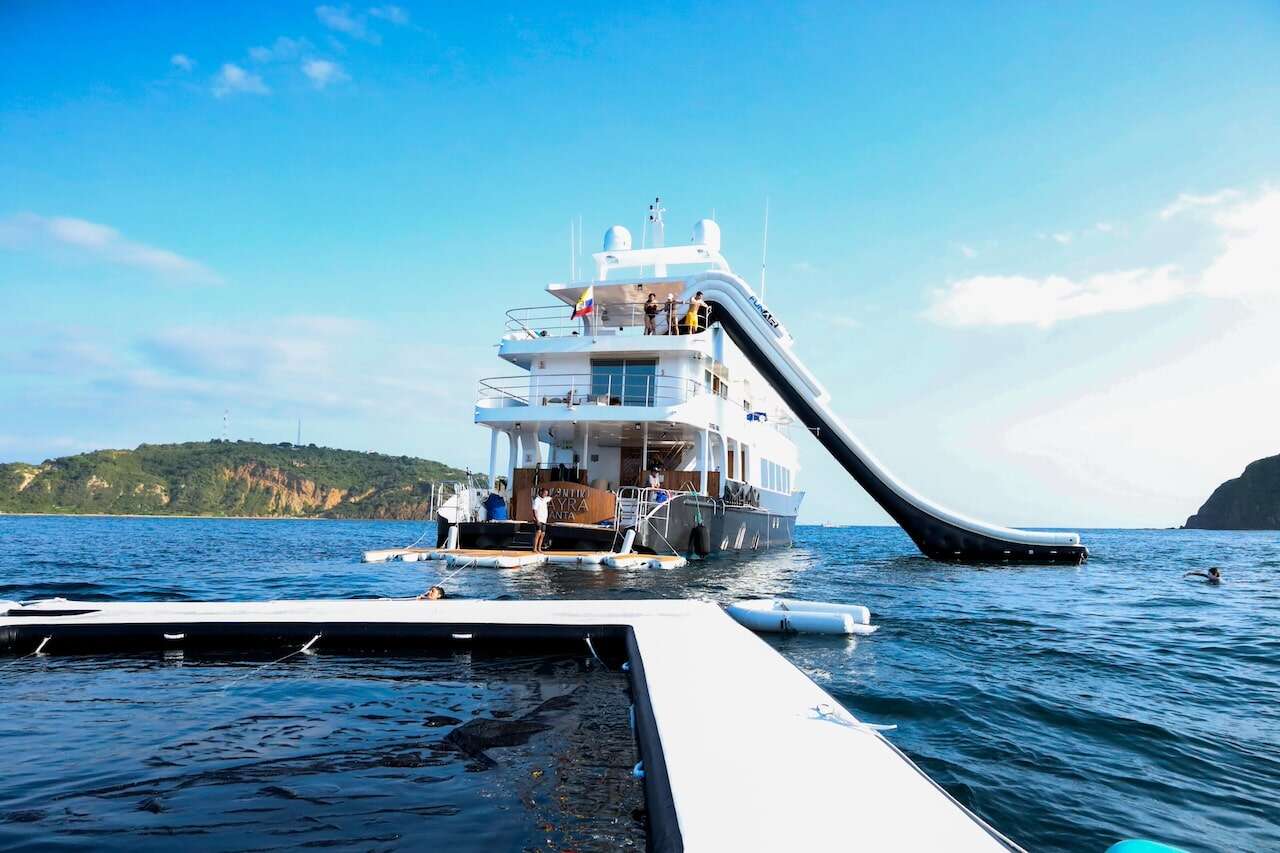 private yacht charter for 2