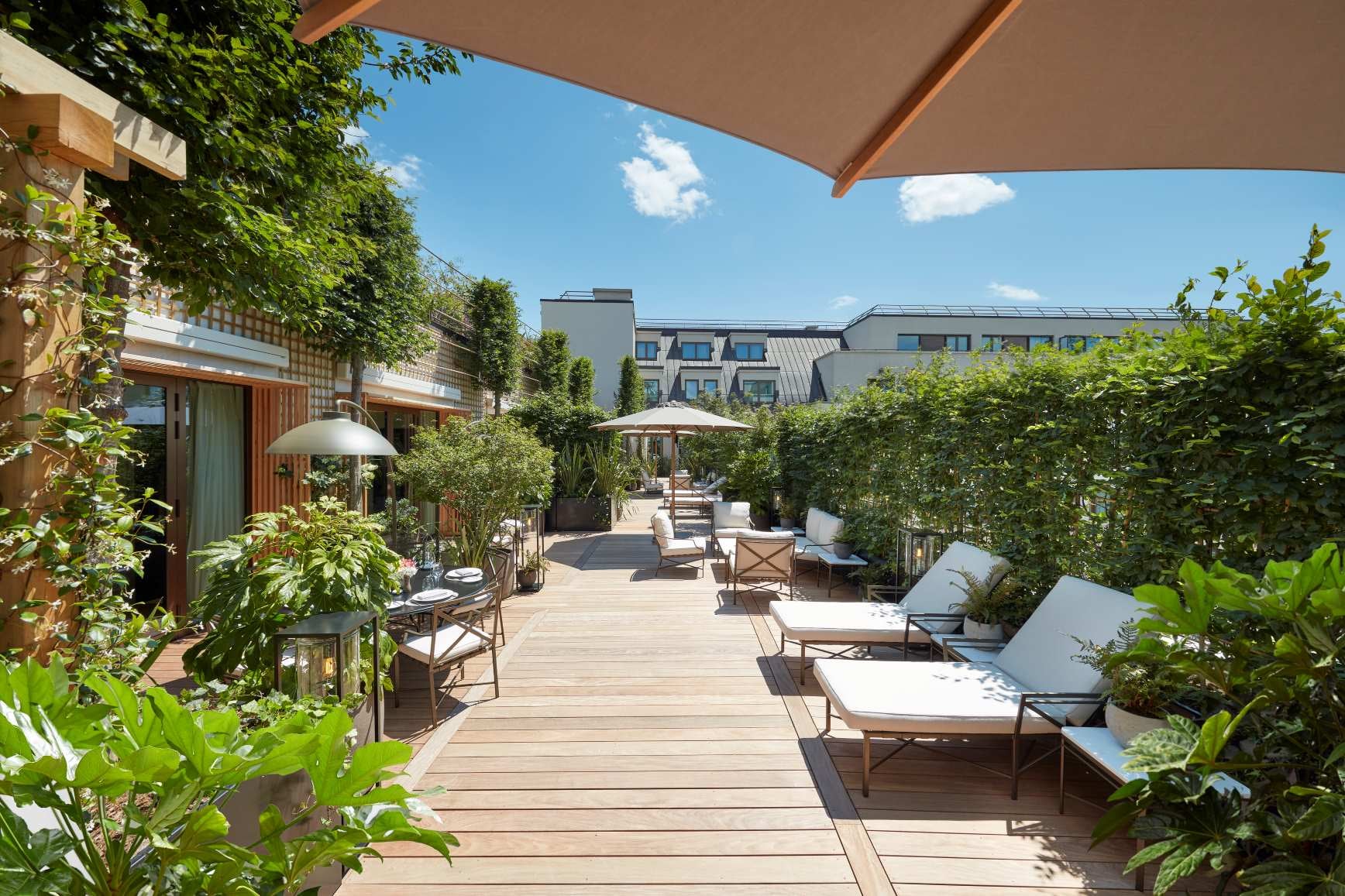 Image showing the terrace at Mandarin Oriental Paris hotel