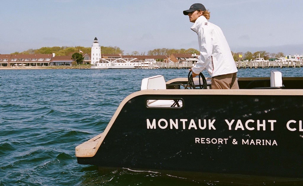 The X shore electric boat at Montauk yacht club