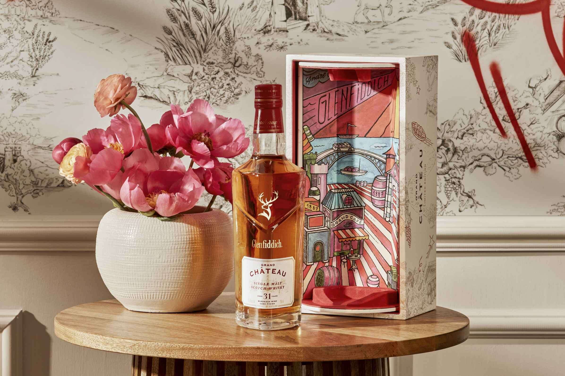 話題の人気 Glenfiddich Unveil Château Grand Release: Limited-Edition New ウイスキー
