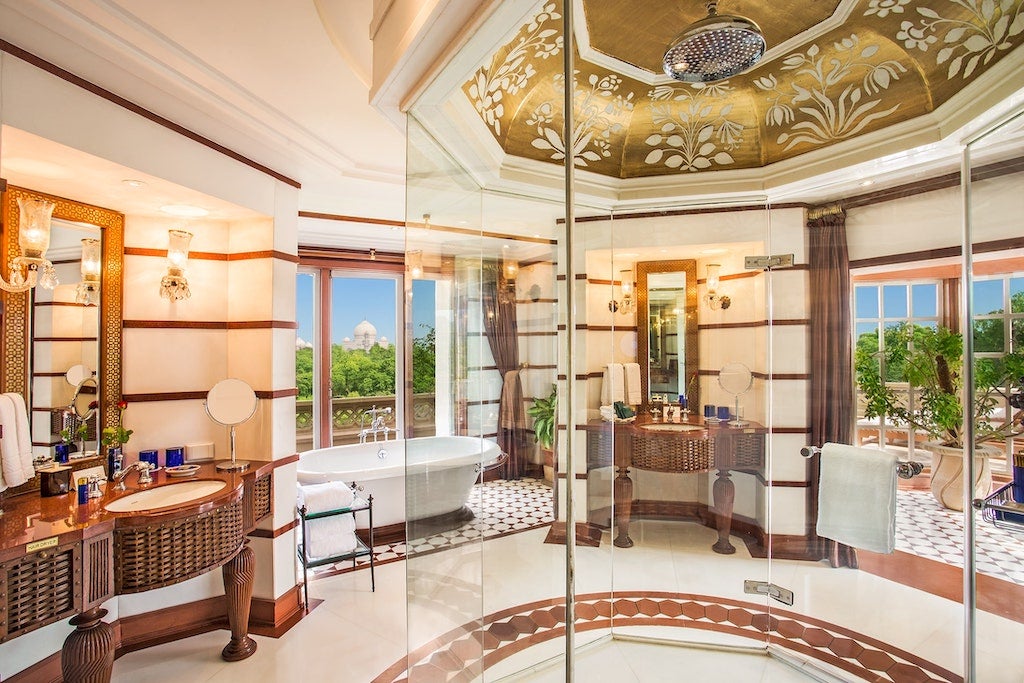 kohinoor suite bathroom oberoi amarvilas agra