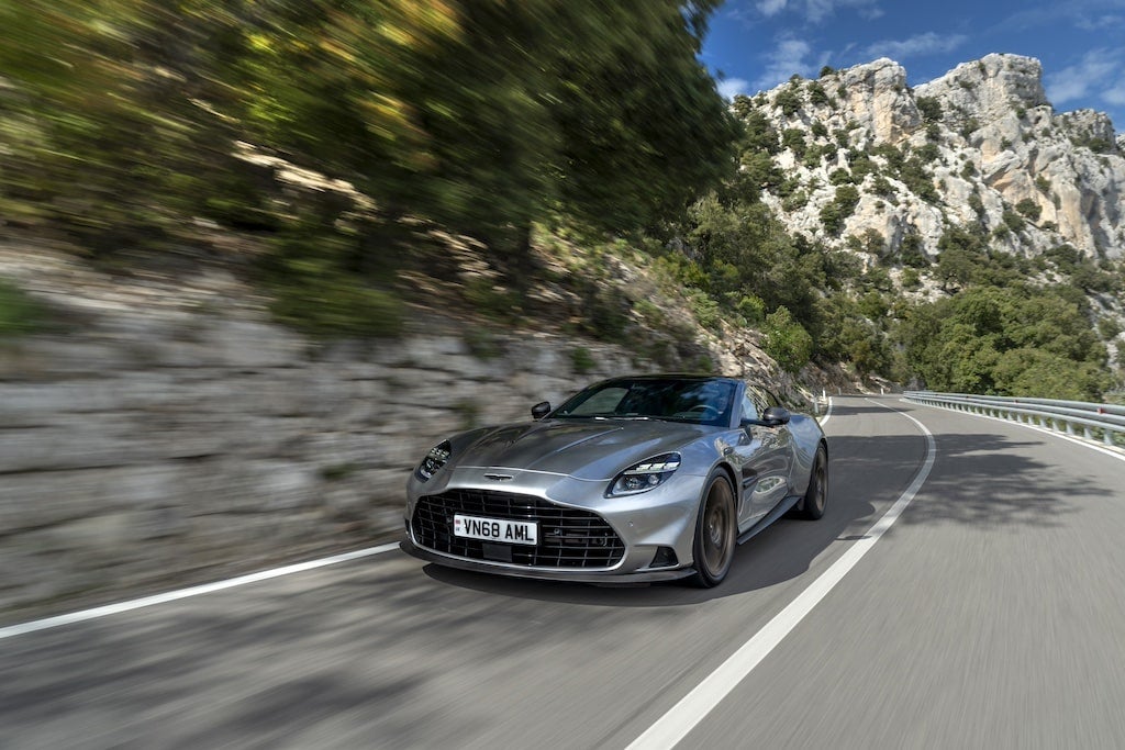 Aston Martin V12 Vanquish