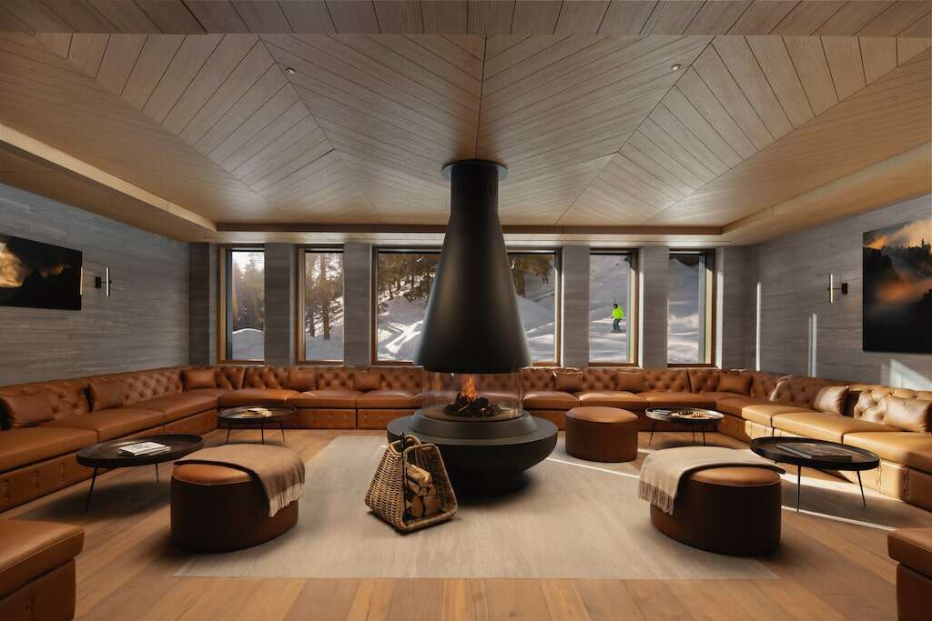 Ski Concierge Lounge in Six Senses Crans-Montana