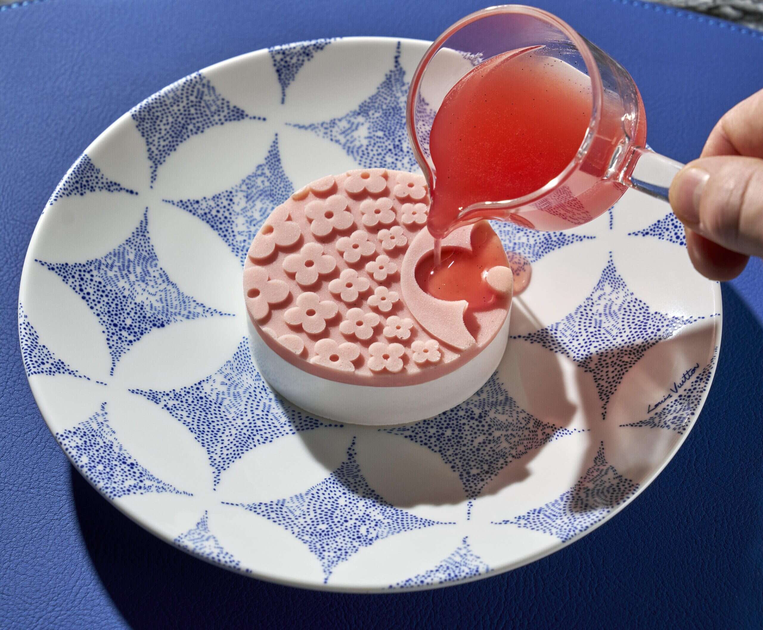 dessert at louis vuitton restaurant