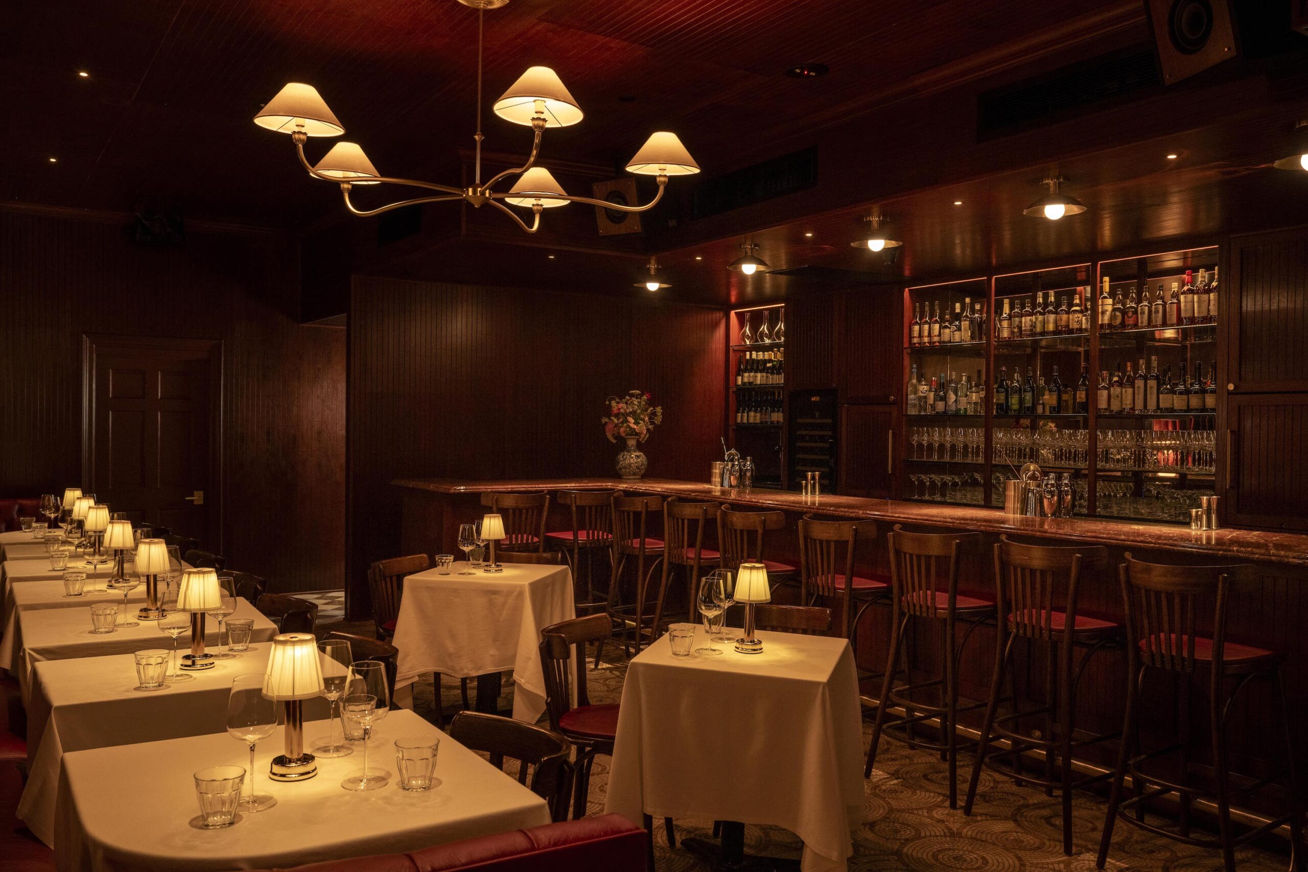chatau royale bar