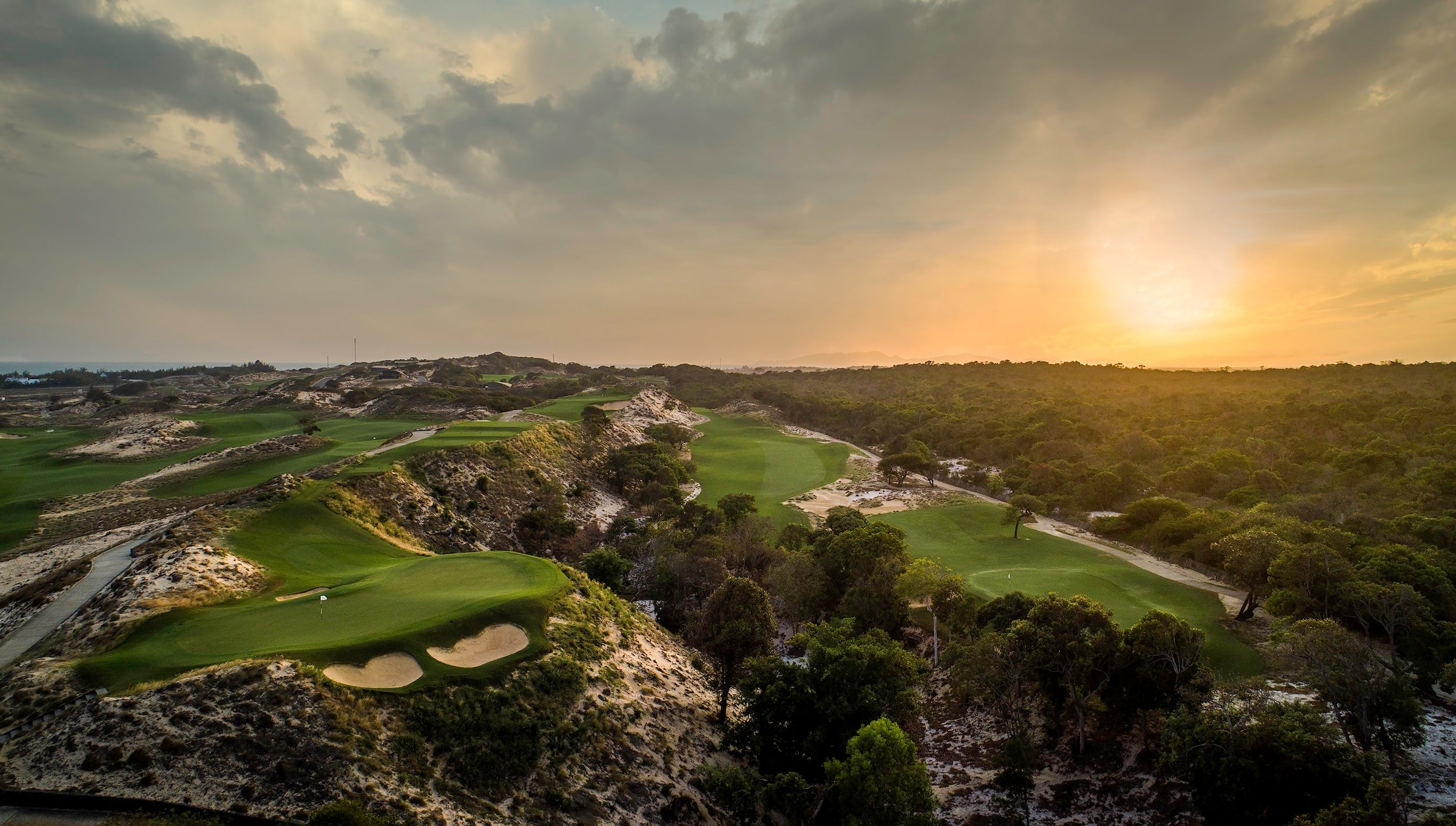 view over bluffs ho tram golf resort