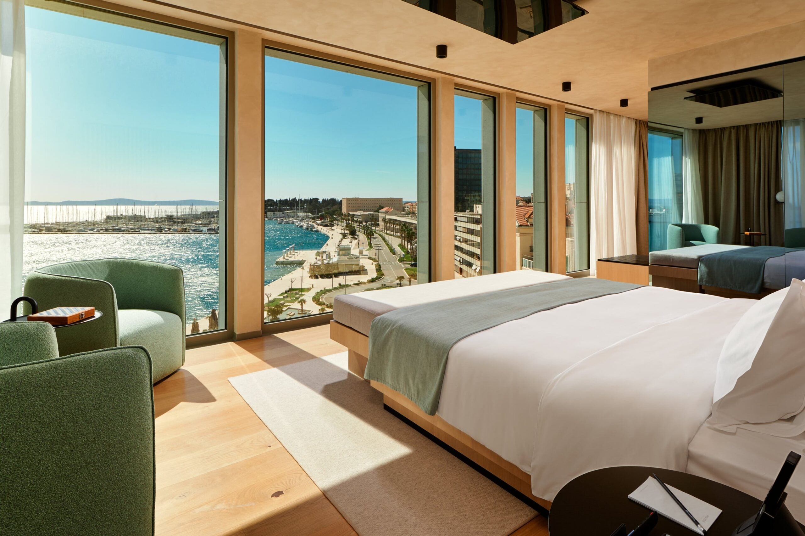hotel ambasador sea view suite