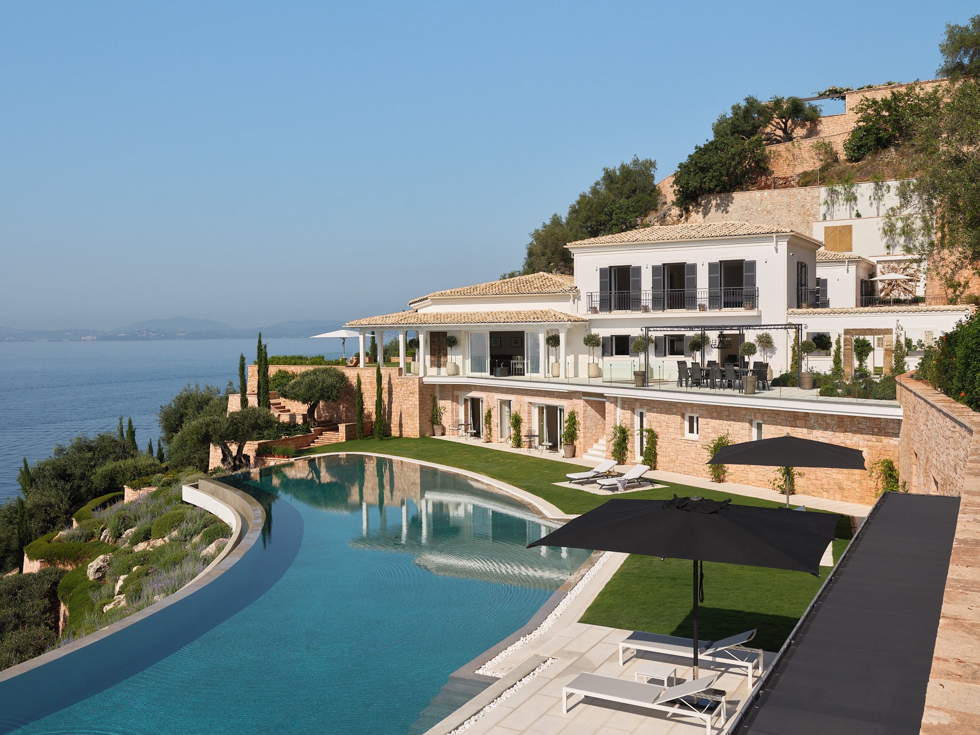 An Editor’s Guide to the Best Villas to Rent This Summer