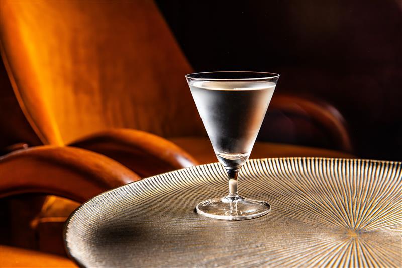 undercurrent bar