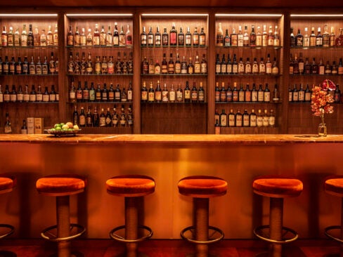 undercurrent bar