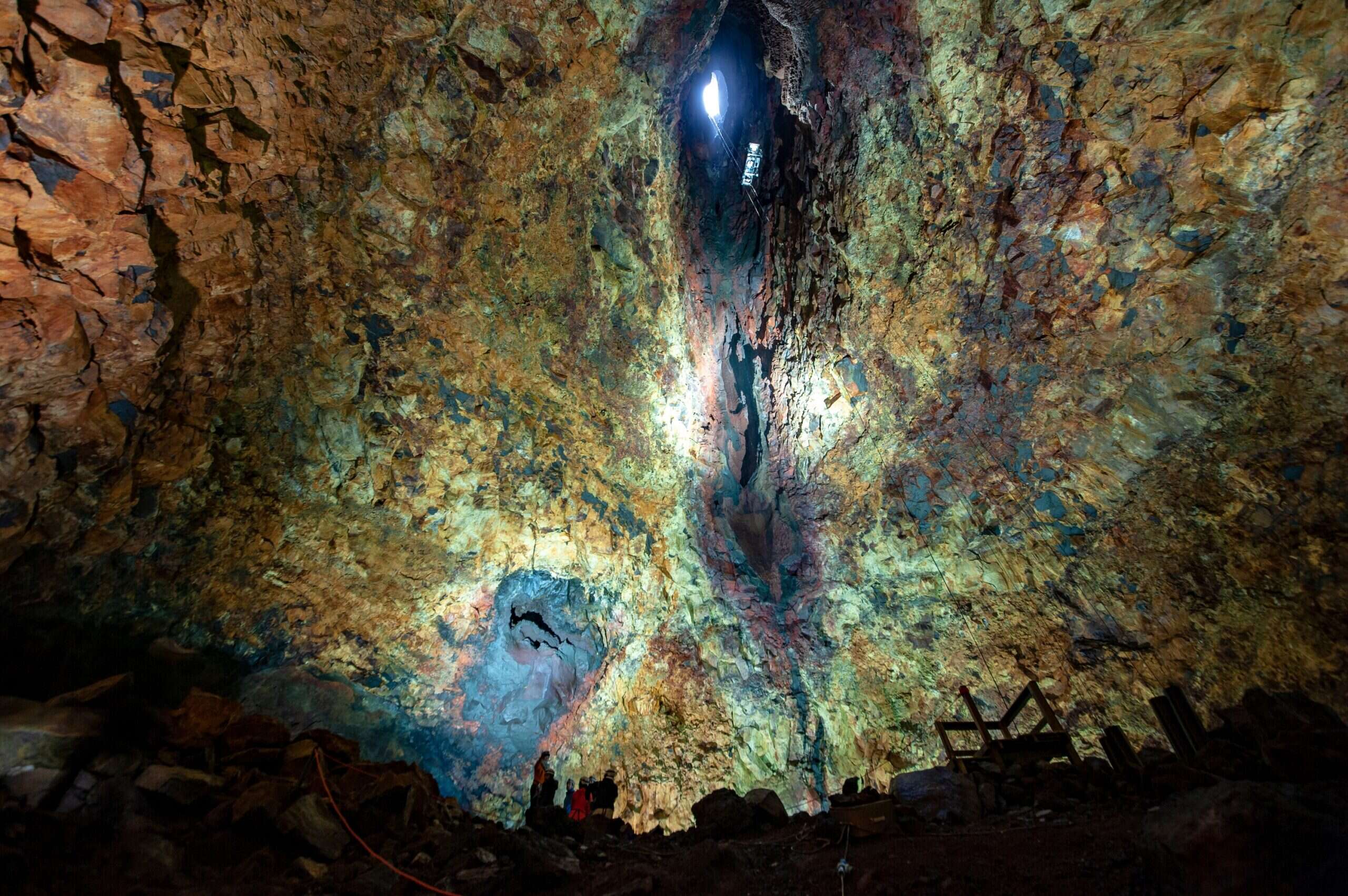 Þríhnúkagígur, Iceland