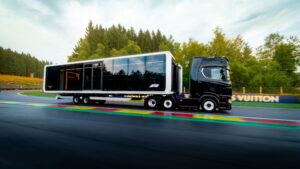 the out lap dining bus