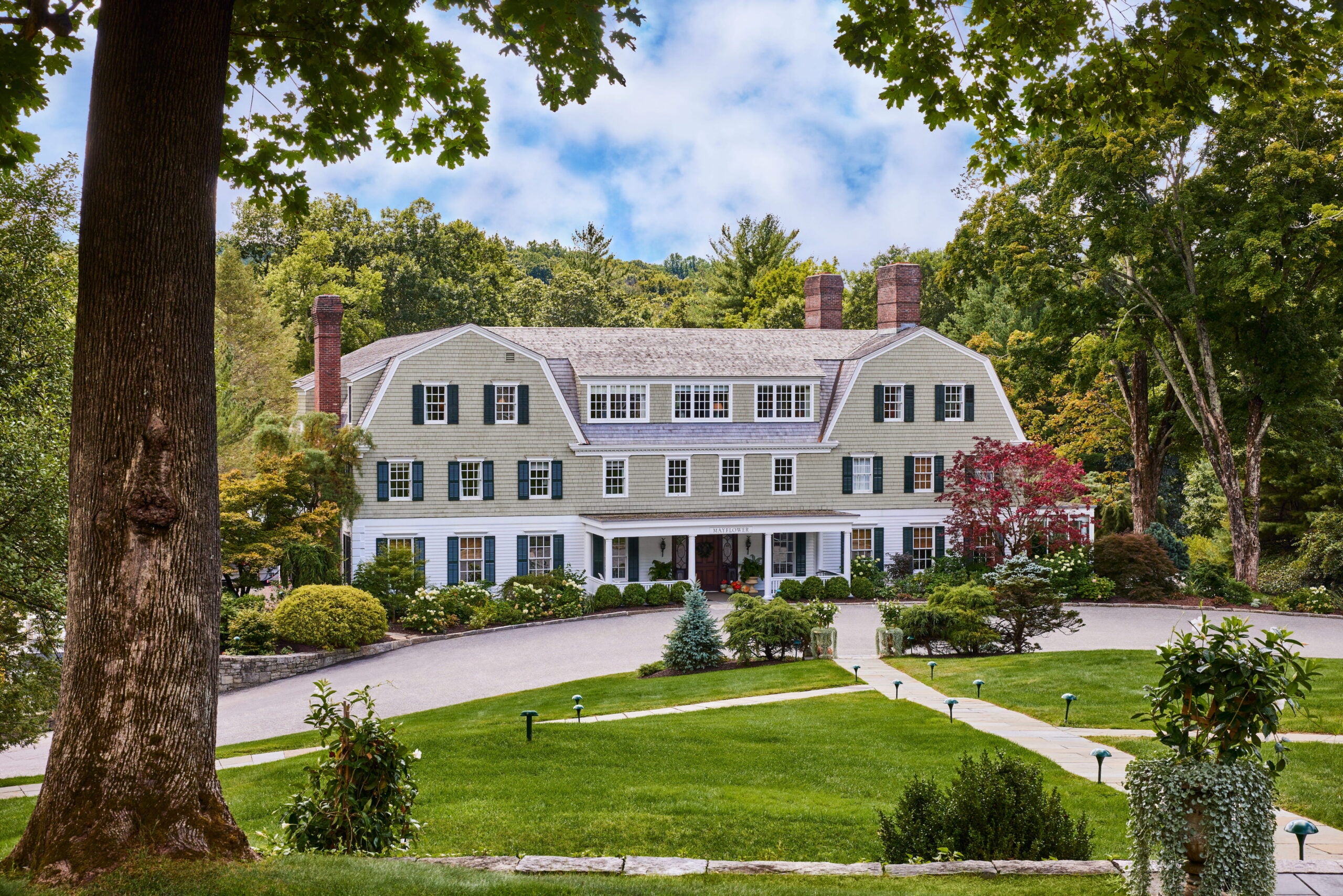 mayfair inn hotel exterior